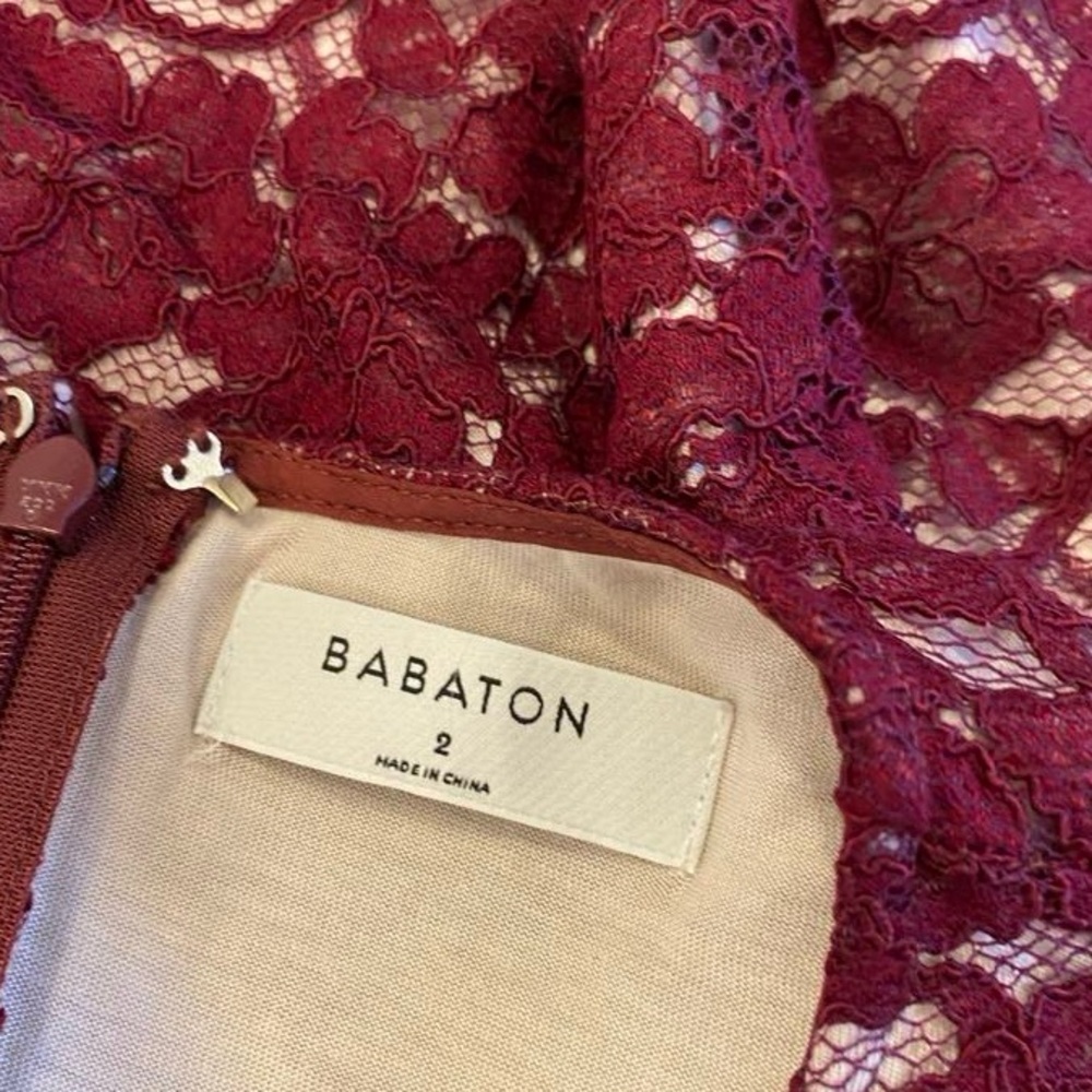 BABATON Aritzia Cute Burgundy Lace Crop Top. Size 2 - Picture 5 of 8